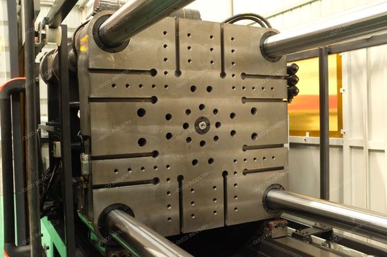 630 T Automated PET Injection Molding Machine High Torque Melt Motor