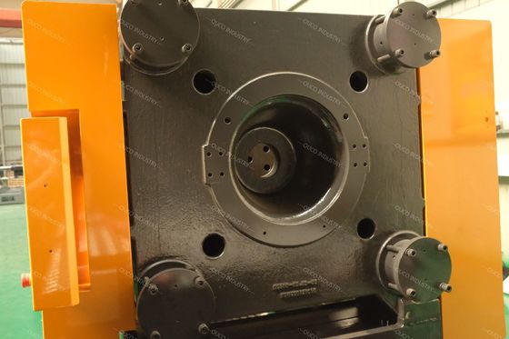 630 T Automated PET Injection Molding Machine High Torque Melt Motor